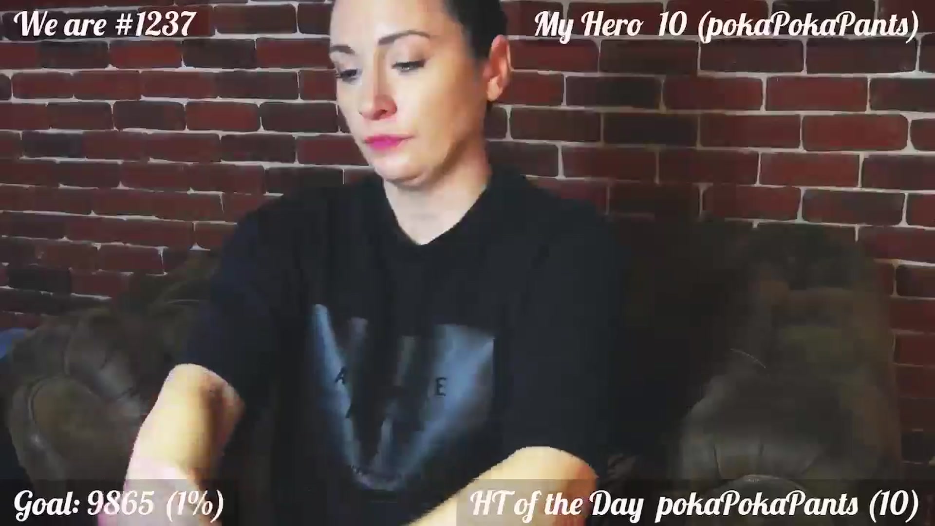 Gallery image thumbnail from QuinnieSmile's myfreecams stream on, 03/27/2025, 12:51 image 16 of 20