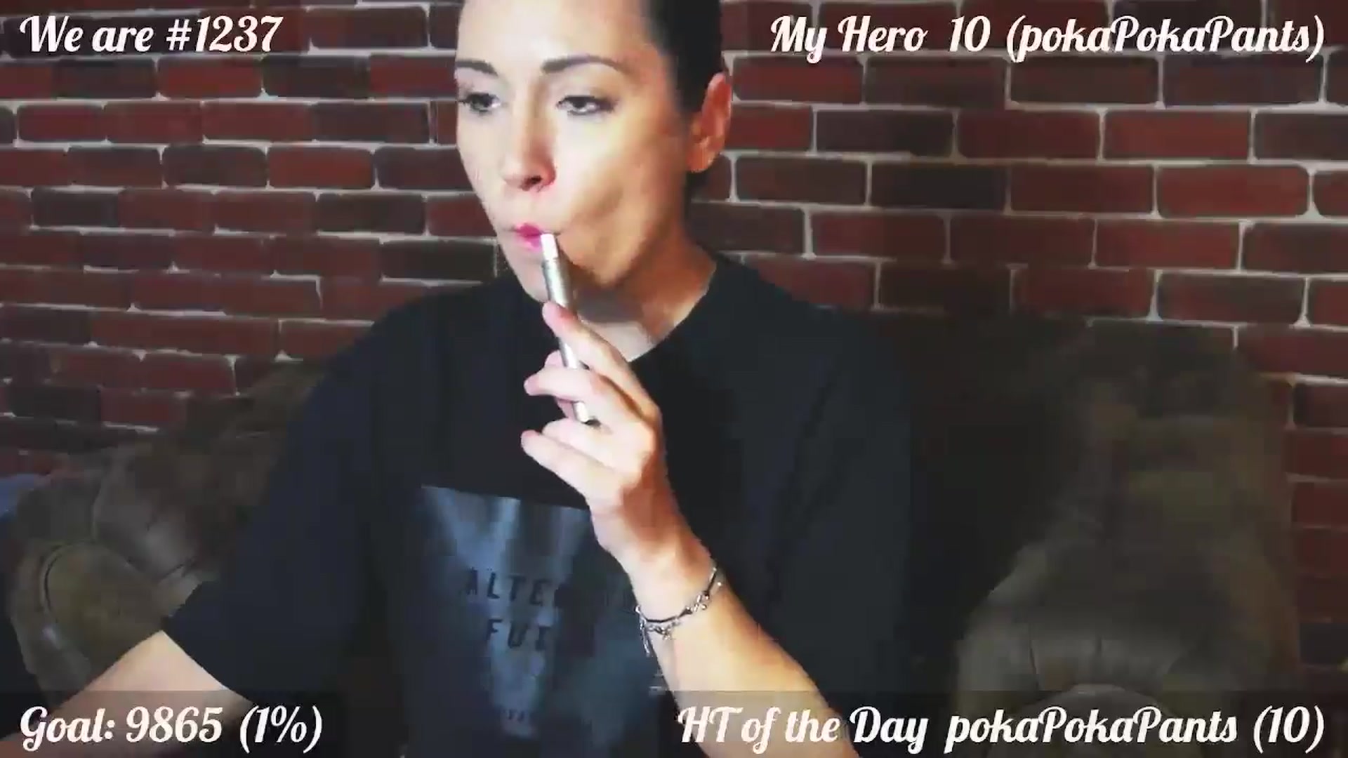 Gallery image thumbnail from QuinnieSmile's myfreecams stream on, 03/27/2025, 12:51 image 12 of 20