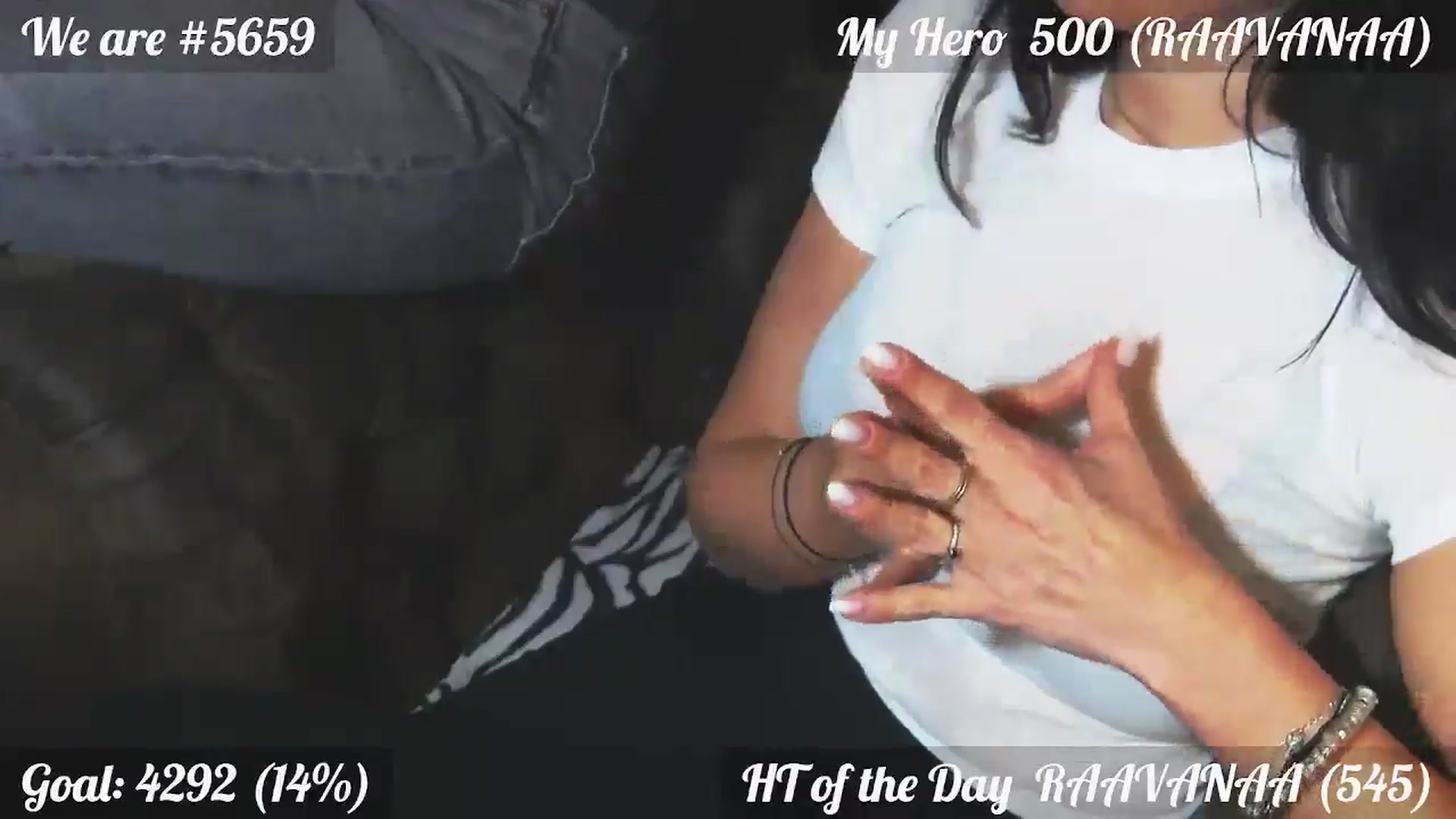 Gallery image thumbnail from QuinnieSmile's myfreecams stream on, 05/05/2025, 11:45 image 13 of 20