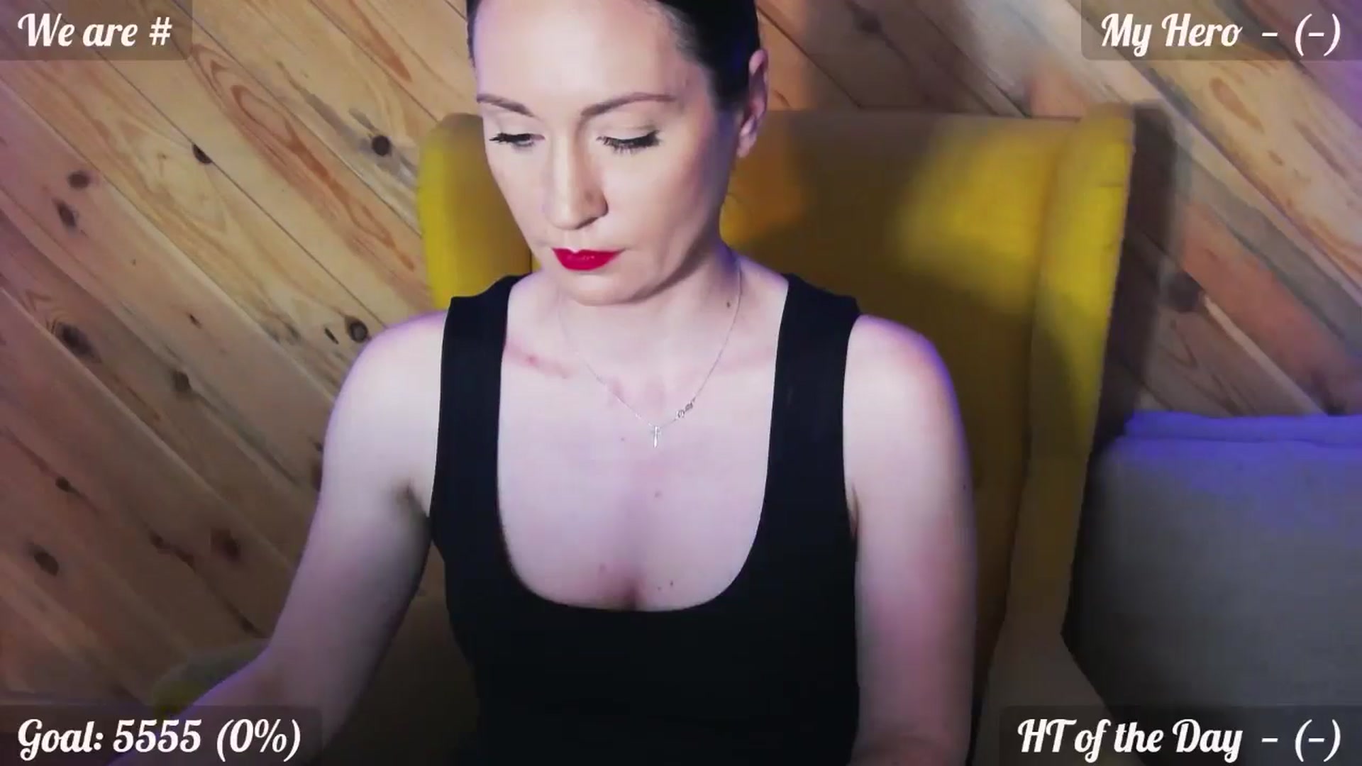 Gallery image thumbnail from QuinnieSmile's myfreecams stream on, 04/01/2026, 13:21 image 6 of 20