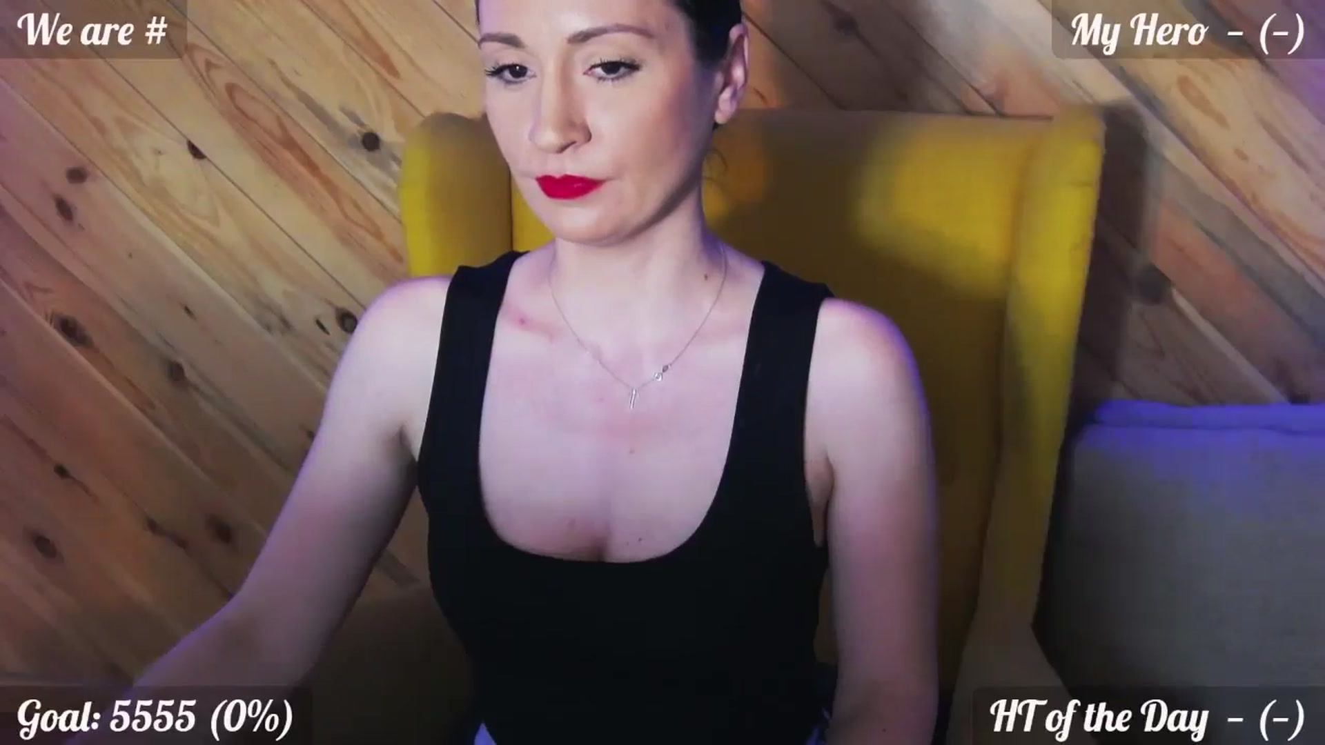 Gallery image thumbnail from QuinnieSmile's myfreecams stream on, 04/01/2026, 13:21 image 5 of 20