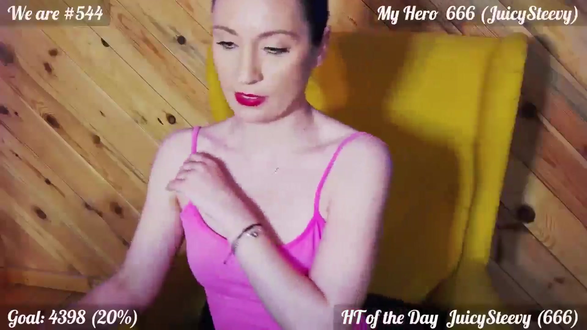 Gallery image thumbnail from QuinnieSmile's myfreecams stream on, 04/02/2026, 13:55 image 15 of 20