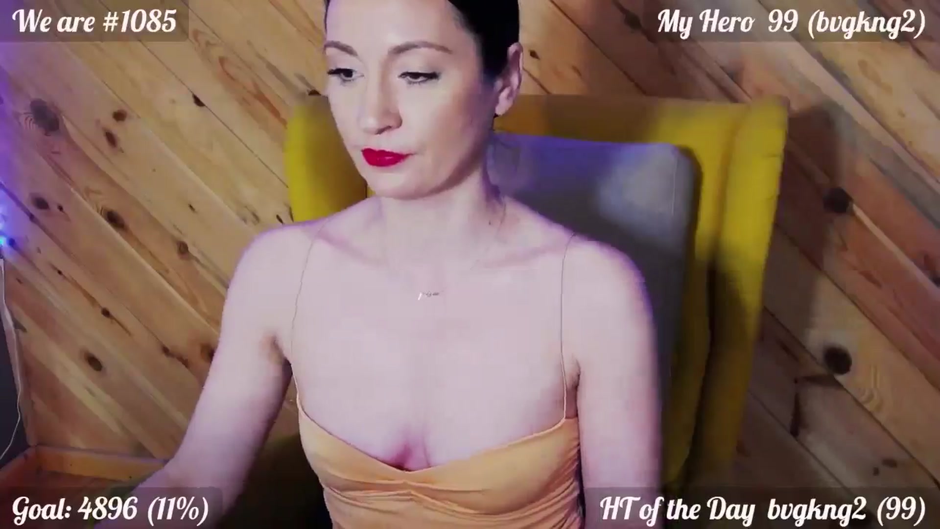 Gallery image thumbnail from QuinnieSmile's myfreecams stream on, 04/06/2026, 12:43 image 15 of 20