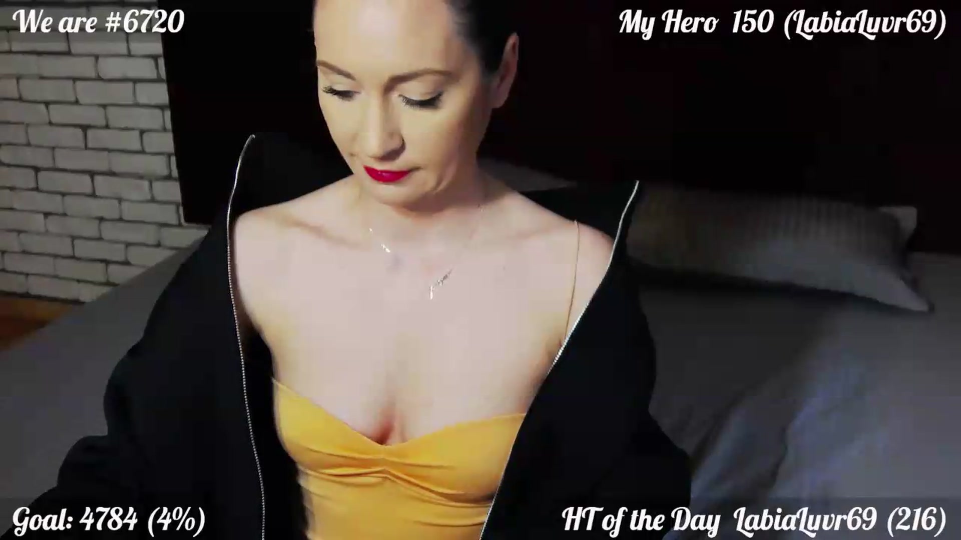 Gallery image thumbnail from QuinnieSmile's myfreecams stream on, 05/11/2026, 10:37 image 3 of 20