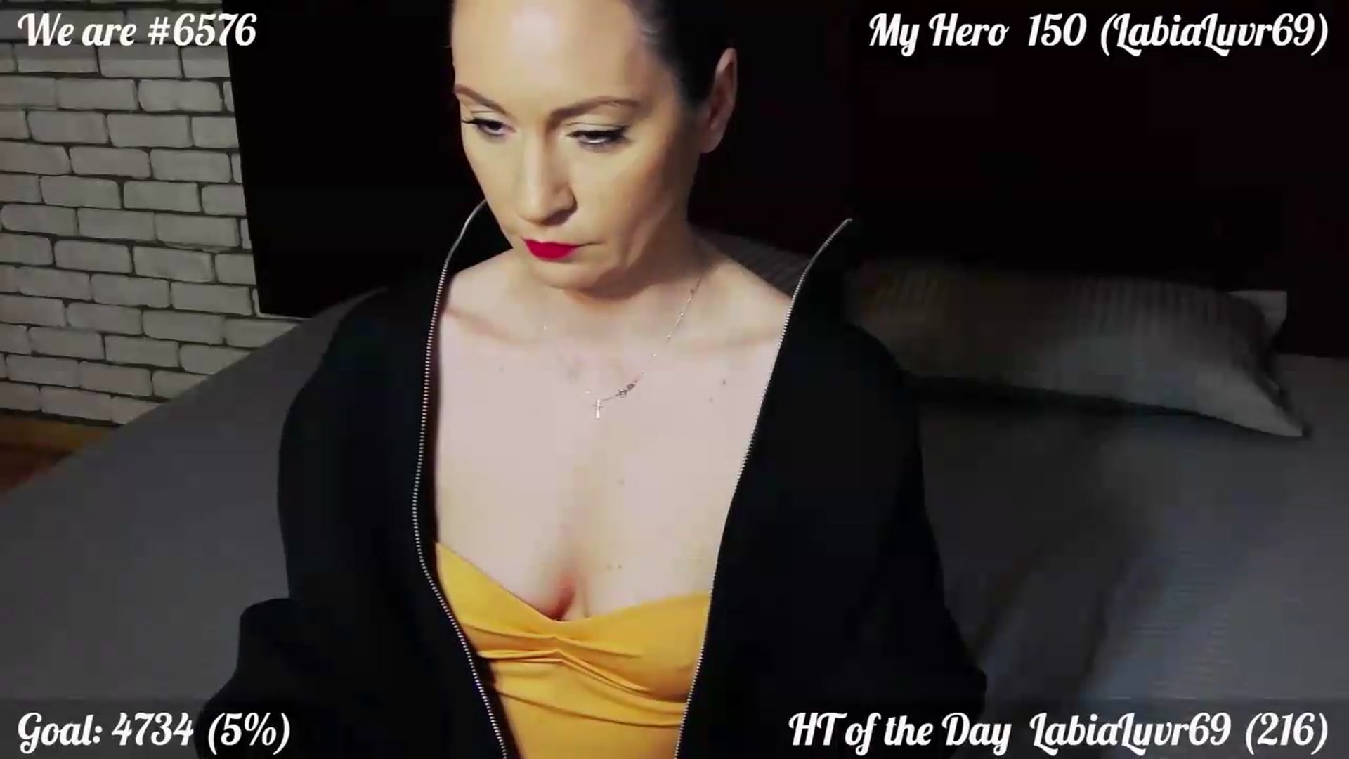 Gallery image thumbnail from QuinnieSmile's myfreecams stream on, 05/11/2026, 11:47 image 9 of 20