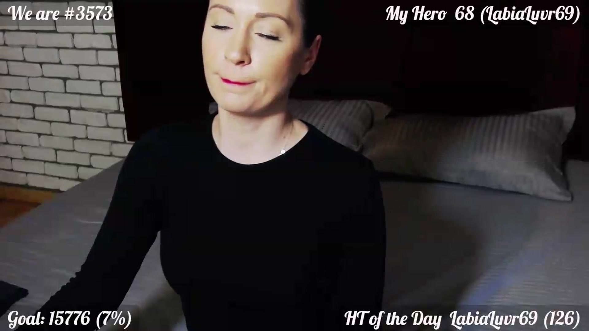 Gallery image thumbnail from QuinnieSmile's myfreecams stream on, 05/13/2026, 13:49 image 8 of 20