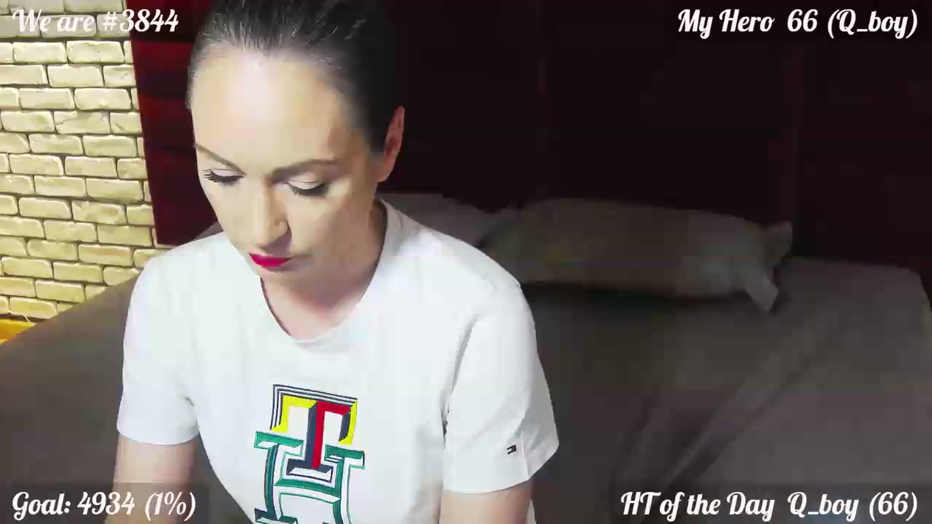 Gallery image thumbnail from QuinnieSmile's myfreecams stream on, 05/27/2026, 11:19 image 2 of 20