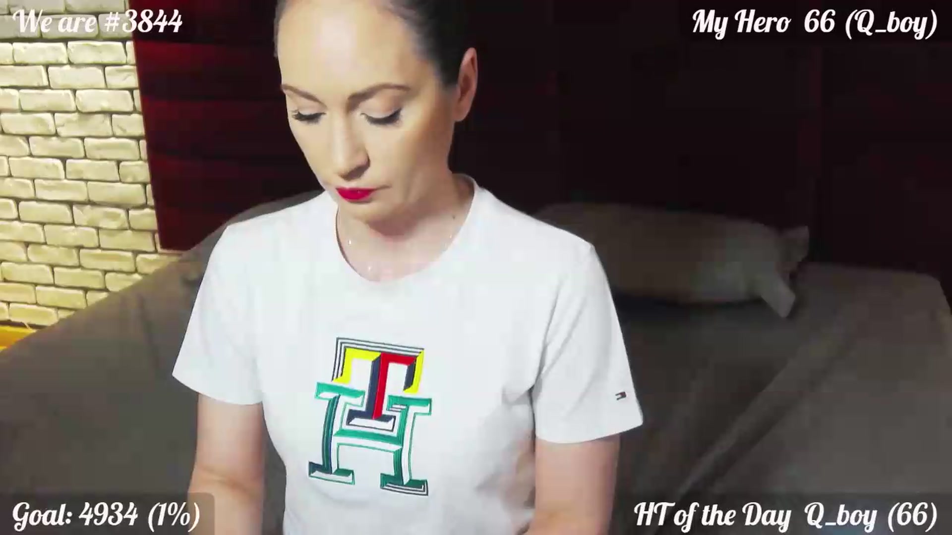 Gallery image thumbnail from QuinnieSmile's myfreecams stream on, 05/27/2026, 11:19 image 3 of 20