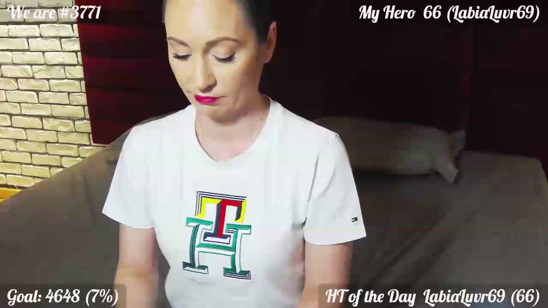 Gallery image thumbnail from QuinnieSmile's myfreecams stream on, 05/27/2026, 13:13 image 2 of 20