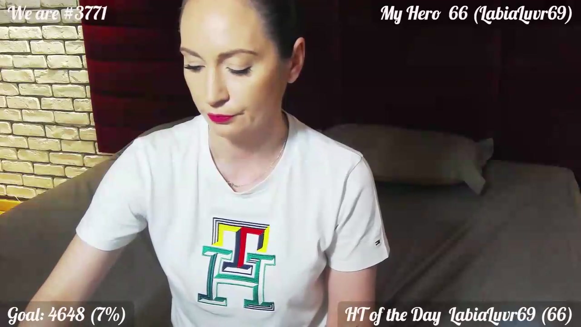 Gallery image thumbnail from QuinnieSmile's myfreecams stream on, 05/27/2026, 13:13 image 11 of 20