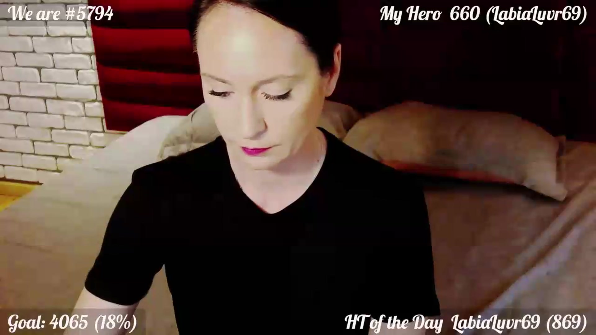 Gallery image thumbnail from QuinnieSmile's myfreecams stream on, 06/11/2026, 12:02 image 14 of 20