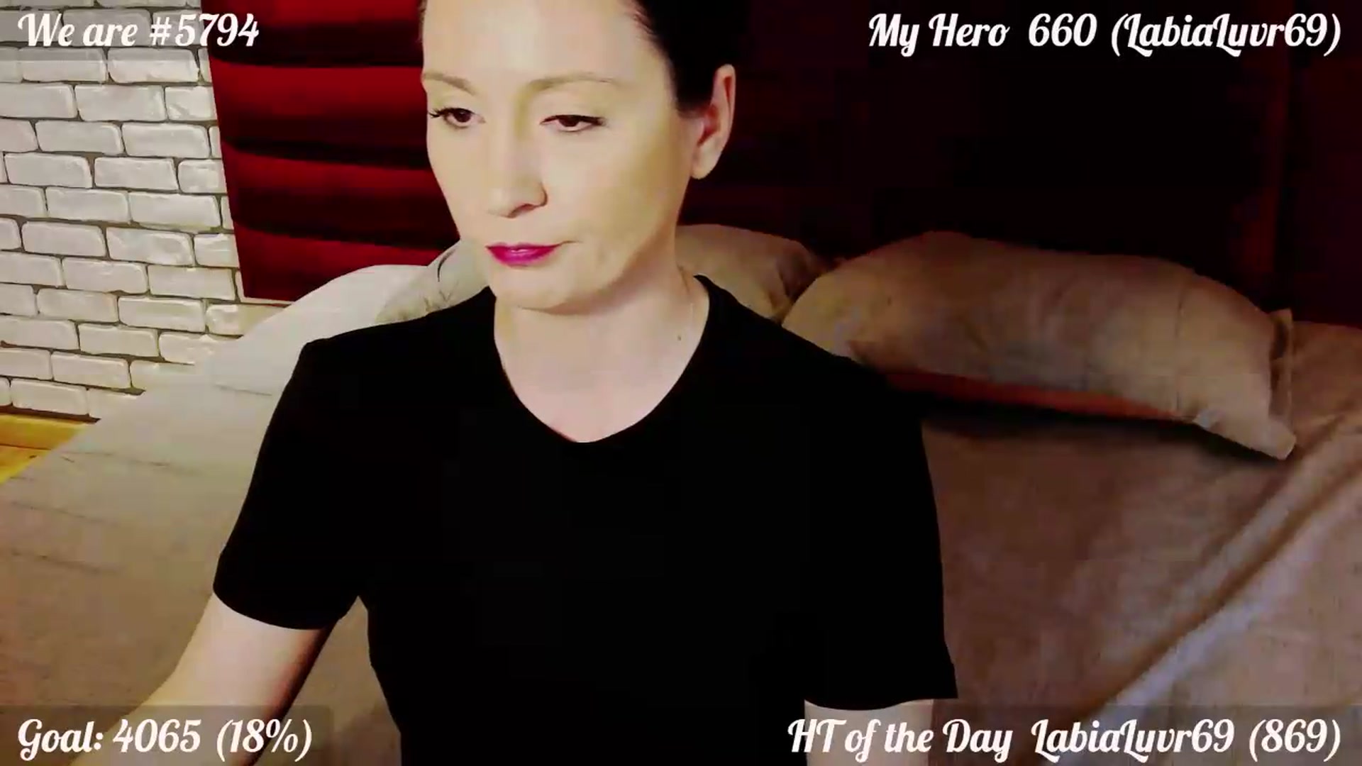 Gallery image thumbnail from QuinnieSmile's myfreecams stream on, 06/11/2026, 12:02 image 15 of 20