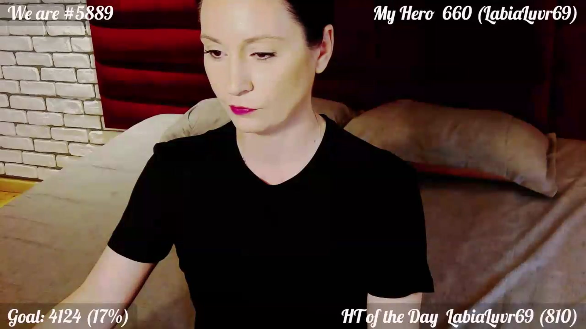 Gallery image thumbnail from QuinnieSmile's myfreecams stream on, 06/11/2026, 12:02 image 3 of 20