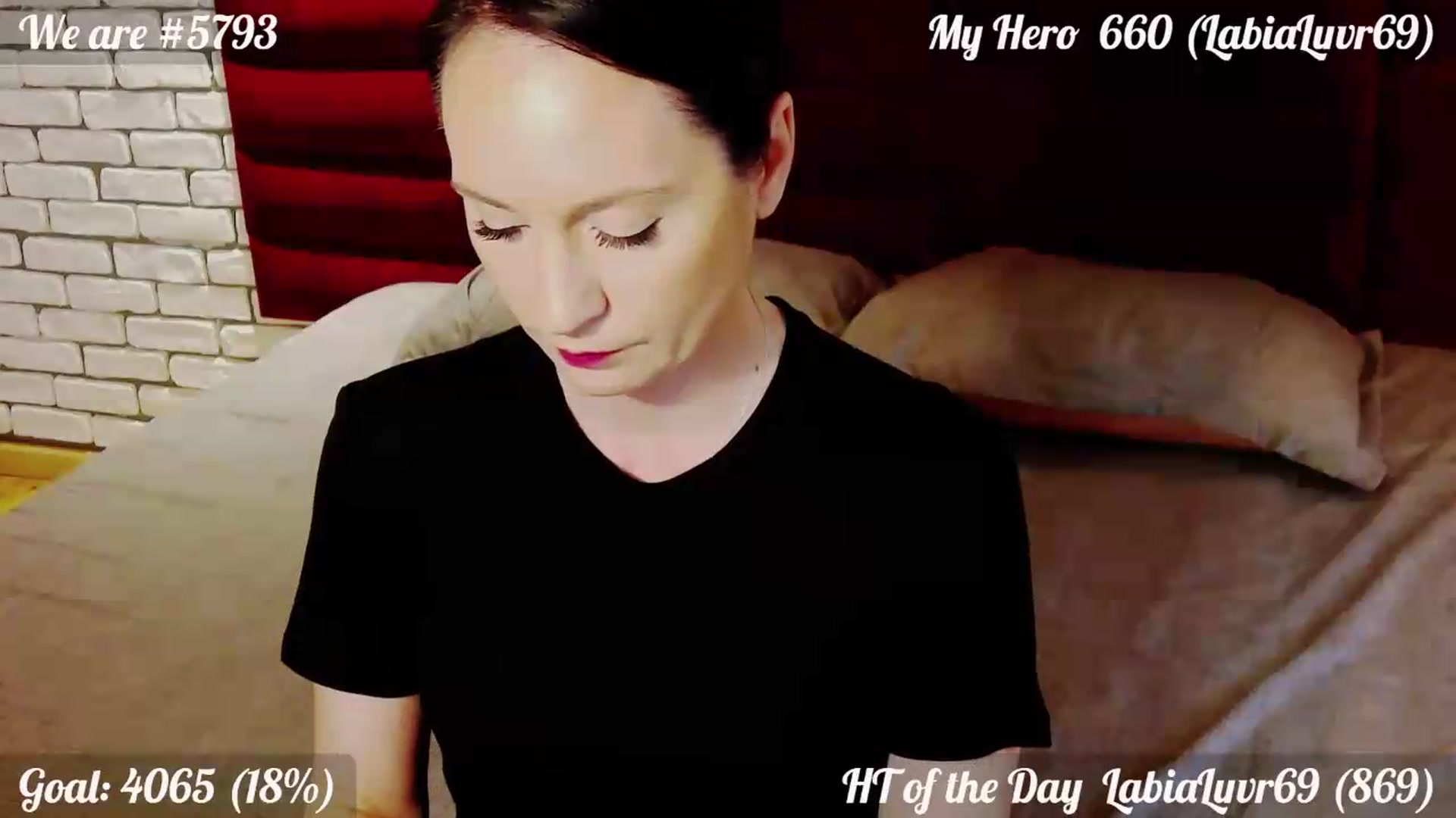 Gallery image thumbnail from QuinnieSmile's myfreecams stream on, 06/11/2026, 12:02 image 17 of 20