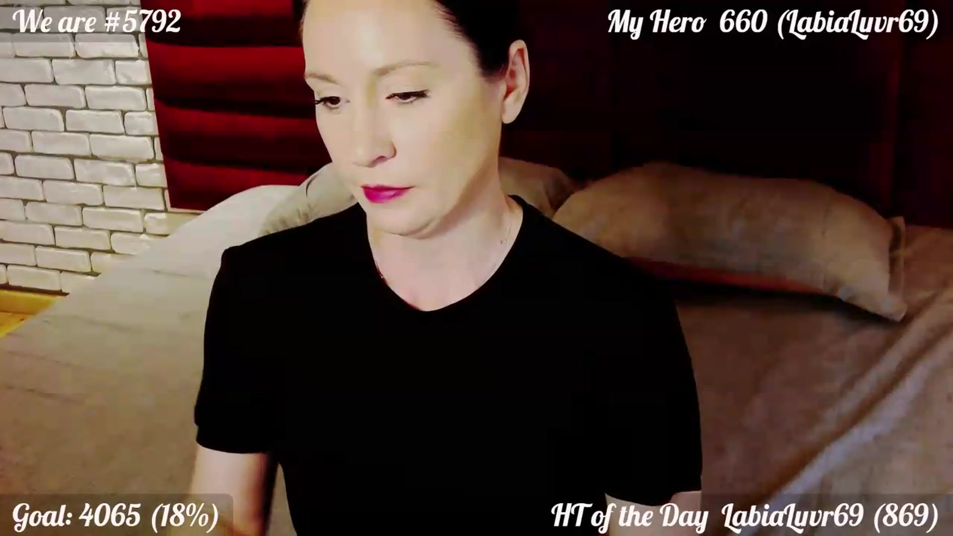 Gallery image thumbnail from QuinnieSmile's myfreecams stream on, 06/11/2026, 12:02 image 18 of 20