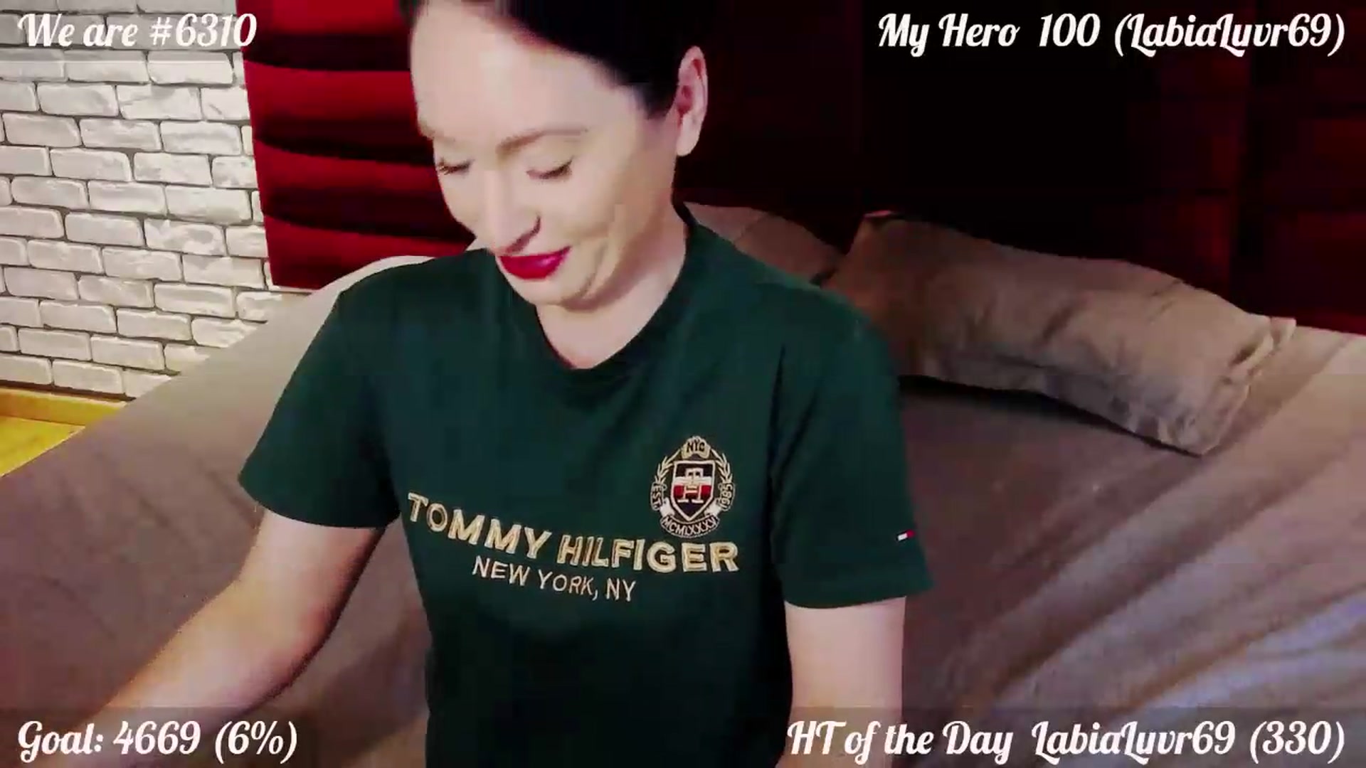 Gallery image thumbnail from QuinnieSmile's myfreecams stream on, 06/15/2026, 10:55 image 16 of 20