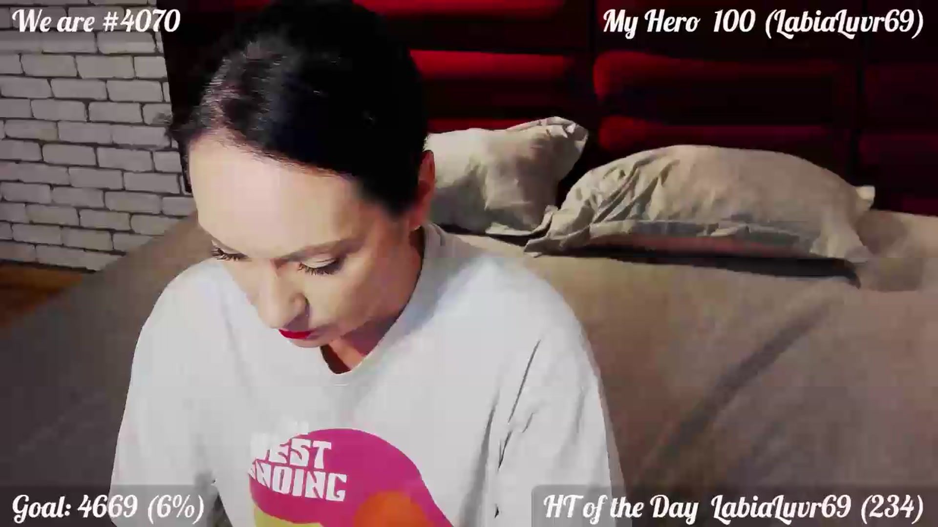 Gallery image thumbnail from QuinnieSmile's myfreecams stream on, 06/19/2026, 13:31 image 3 of 20