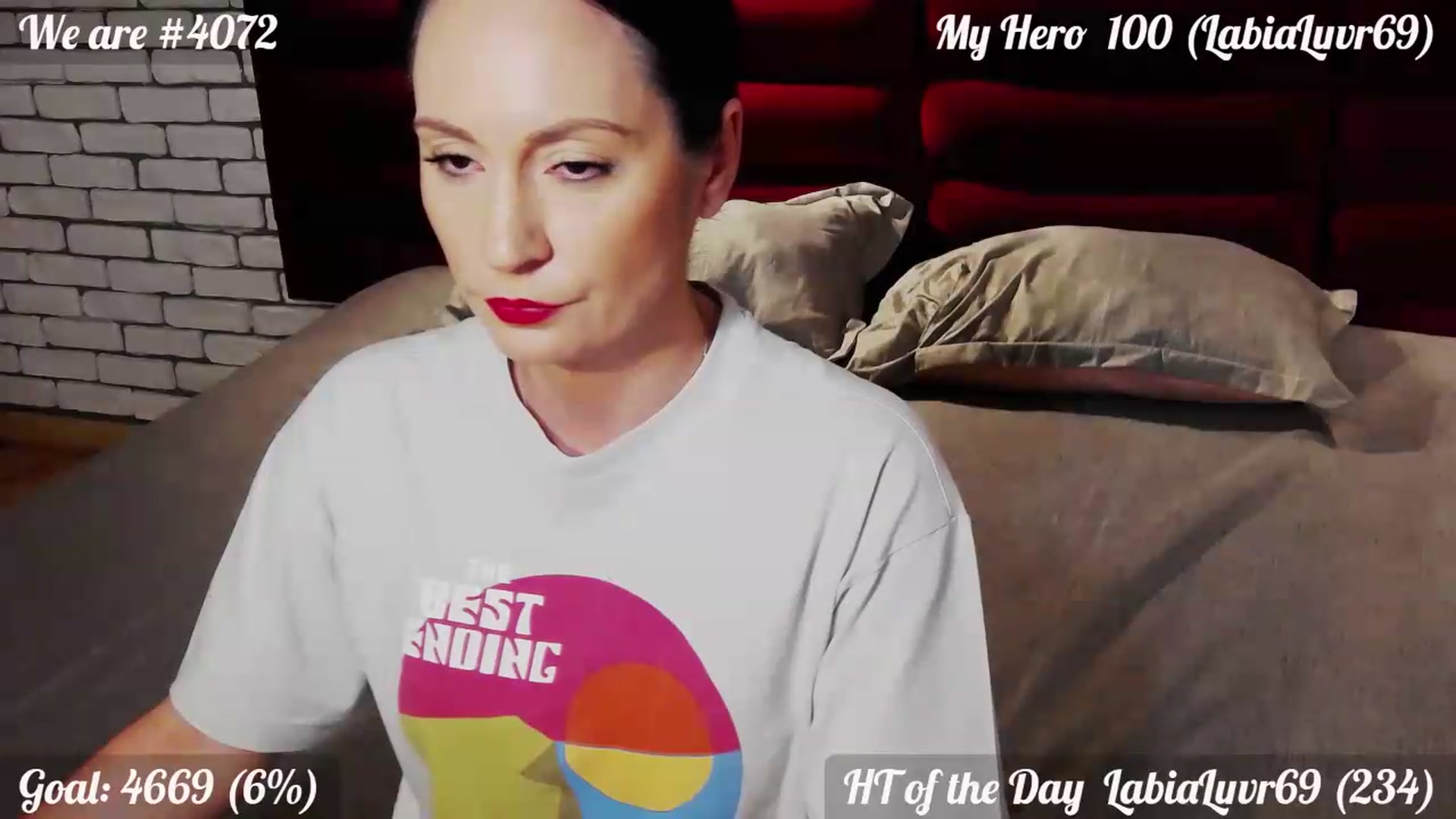Gallery image thumbnail from QuinnieSmile's myfreecams stream on, 06/19/2026, 13:31 image 12 of 20