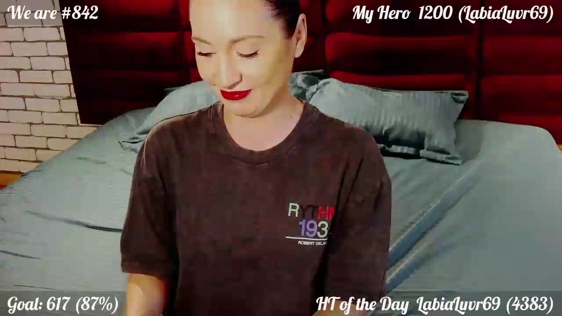 Gallery image thumbnail from QuinnieSmile's myfreecams stream on, 06/26/2026, 11:04 image 15 of 20