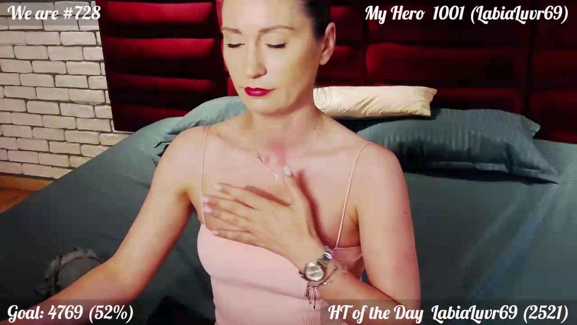 Gallery image thumbnail from QuinnieSmile's myfreecams stream on, 06/27/2026, 13:39 image 14 of 20