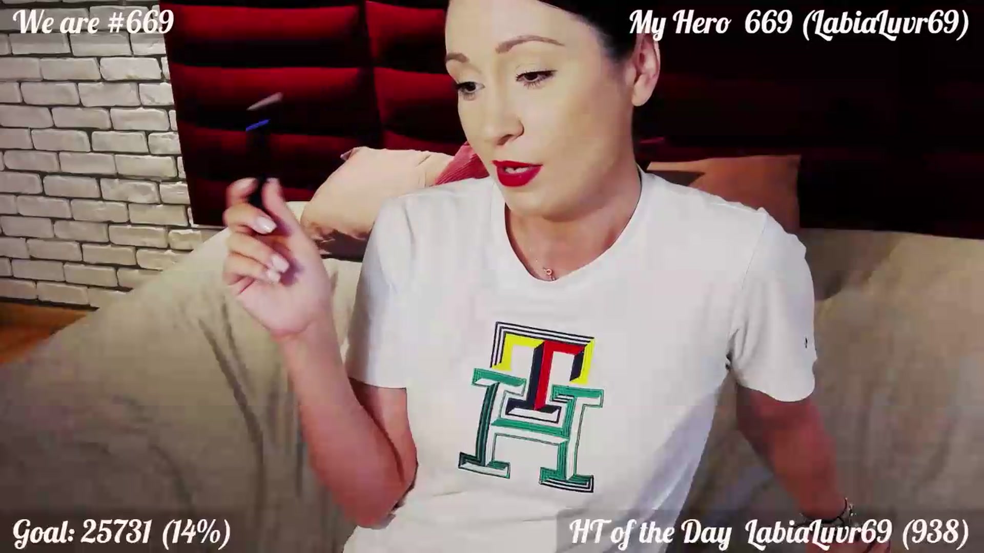 Gallery image thumbnail from QuinnieSmile's myfreecams stream on, 06/29/2026, 10:32 image 16 of 20