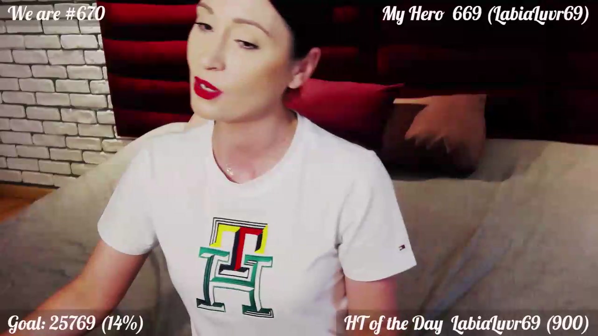 Gallery image thumbnail from QuinnieSmile's myfreecams stream on, 06/29/2026, 10:32 image 14 of 20