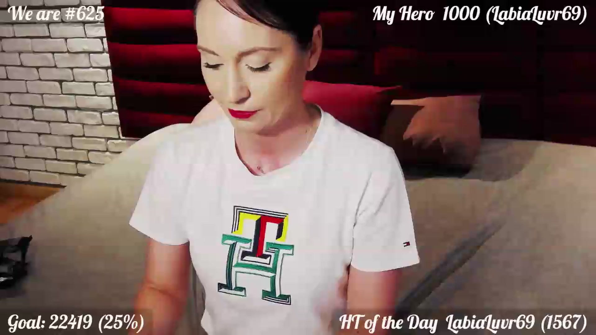 Gallery image thumbnail from QuinnieSmile's myfreecams stream on, 06/29/2026, 13:54 image 13 of 20