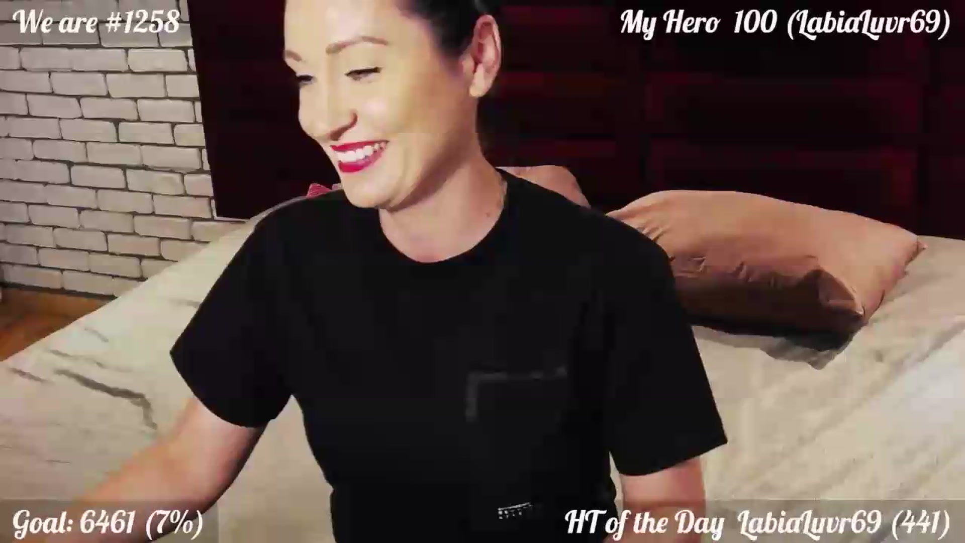 Gallery image thumbnail from QuinnieSmile's myfreecams stream on, 07/08/2026, 12:35 image 14 of 20