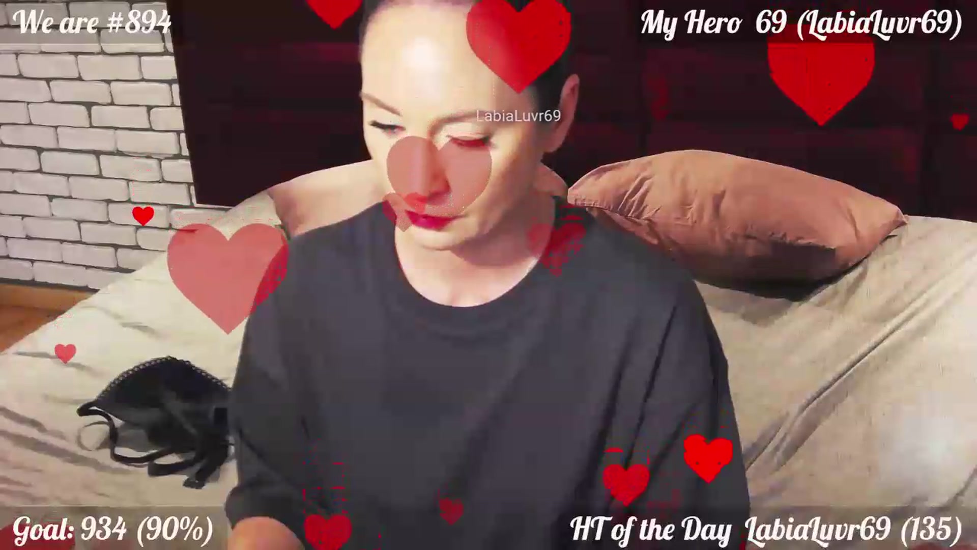 Gallery image thumbnail from QuinnieSmile's myfreecams stream on, 07/11/2026, 14:03 image 14 of 20