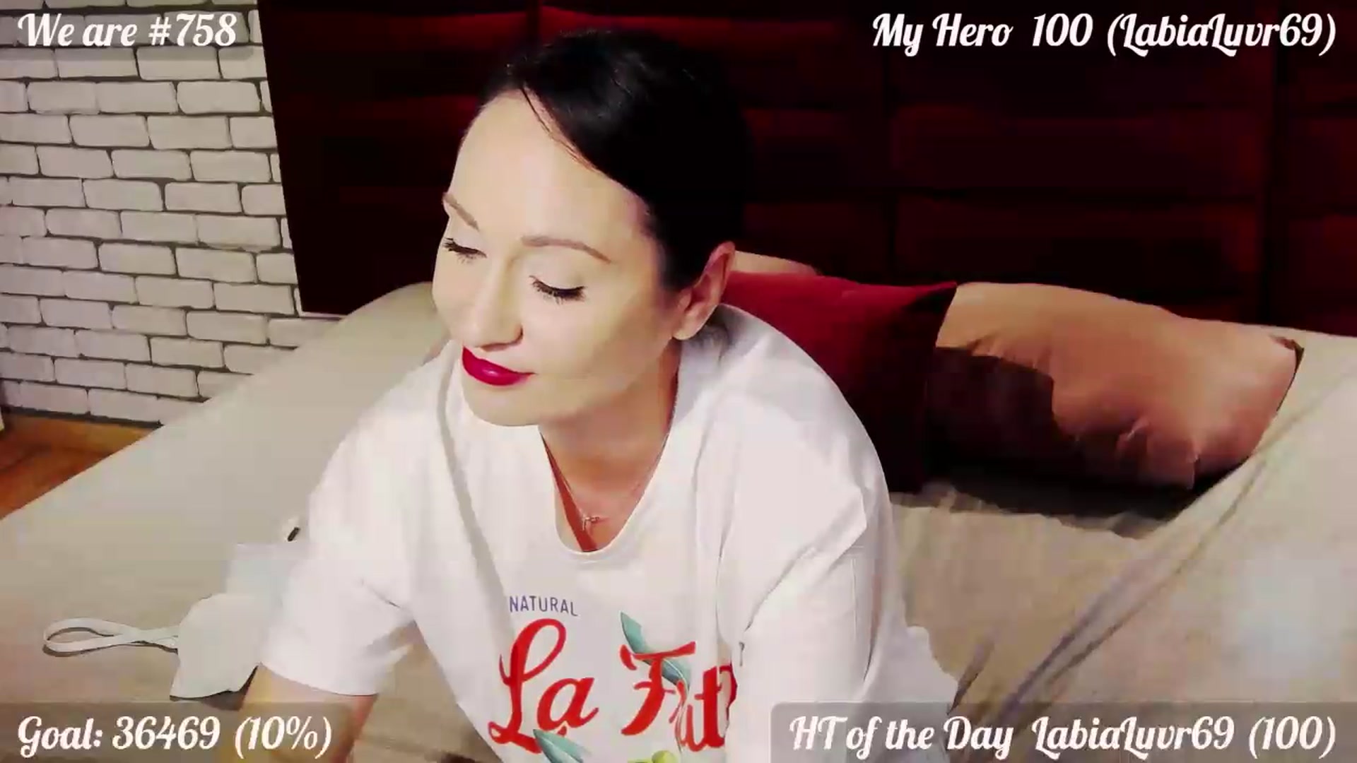 Gallery image thumbnail from QuinnieSmile's myfreecams stream on, 07/14/2026, 13:33 image 16 of 20