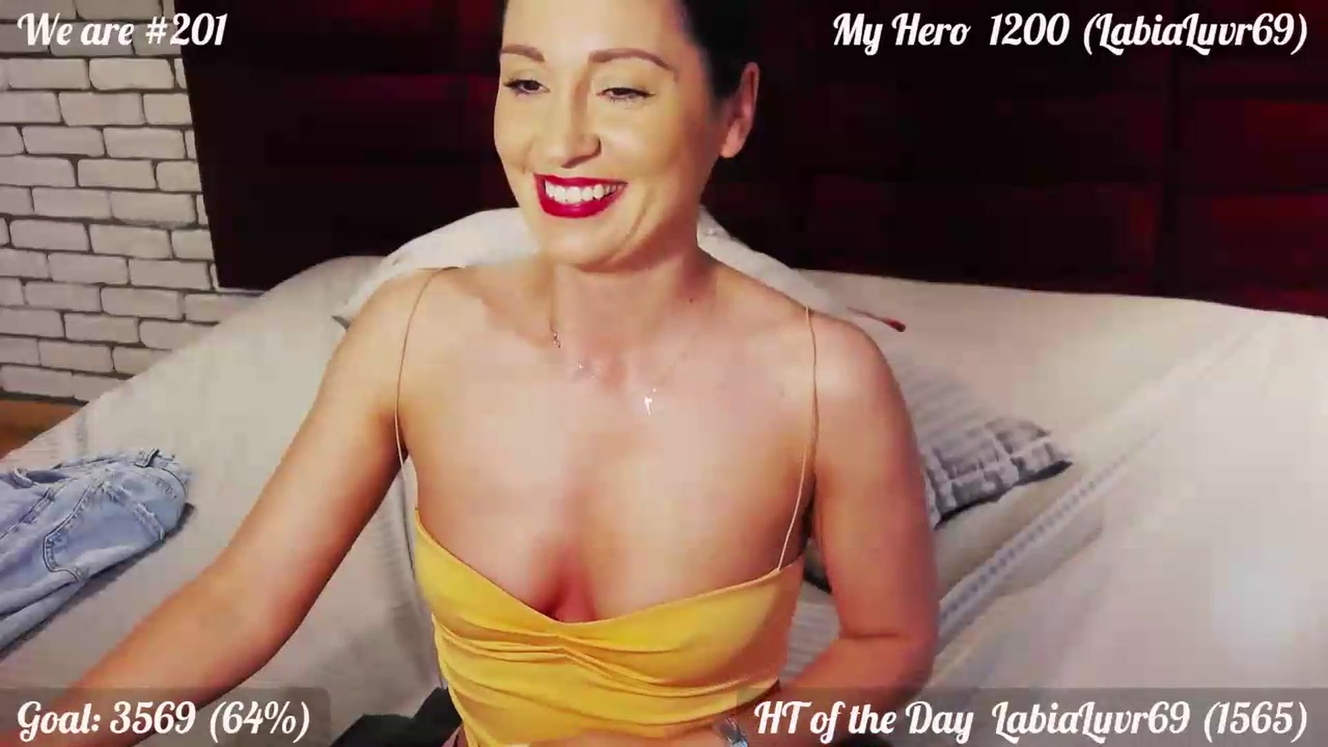 Gallery image thumbnail from QuinnieSmile's myfreecams stream on, 07/17/2026, 13:58 image 5 of 20