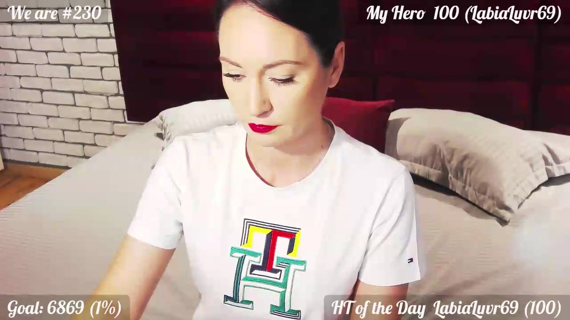 Gallery image thumbnail from QuinnieSmile's myfreecams stream on, 07/20/2026, 10:11 image 11 of 20