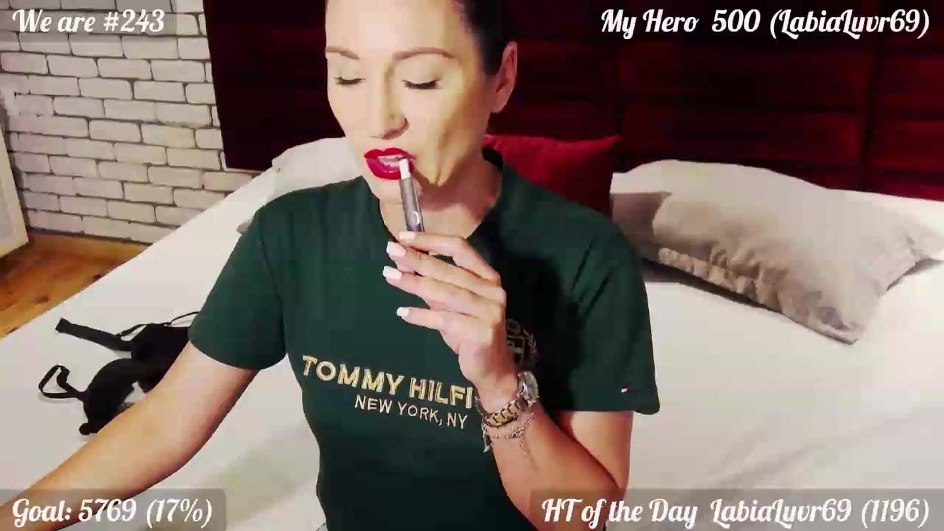 Gallery image thumbnail from QuinnieSmile's myfreecams stream on, 07/22/2026, 10:55 image 17 of 20