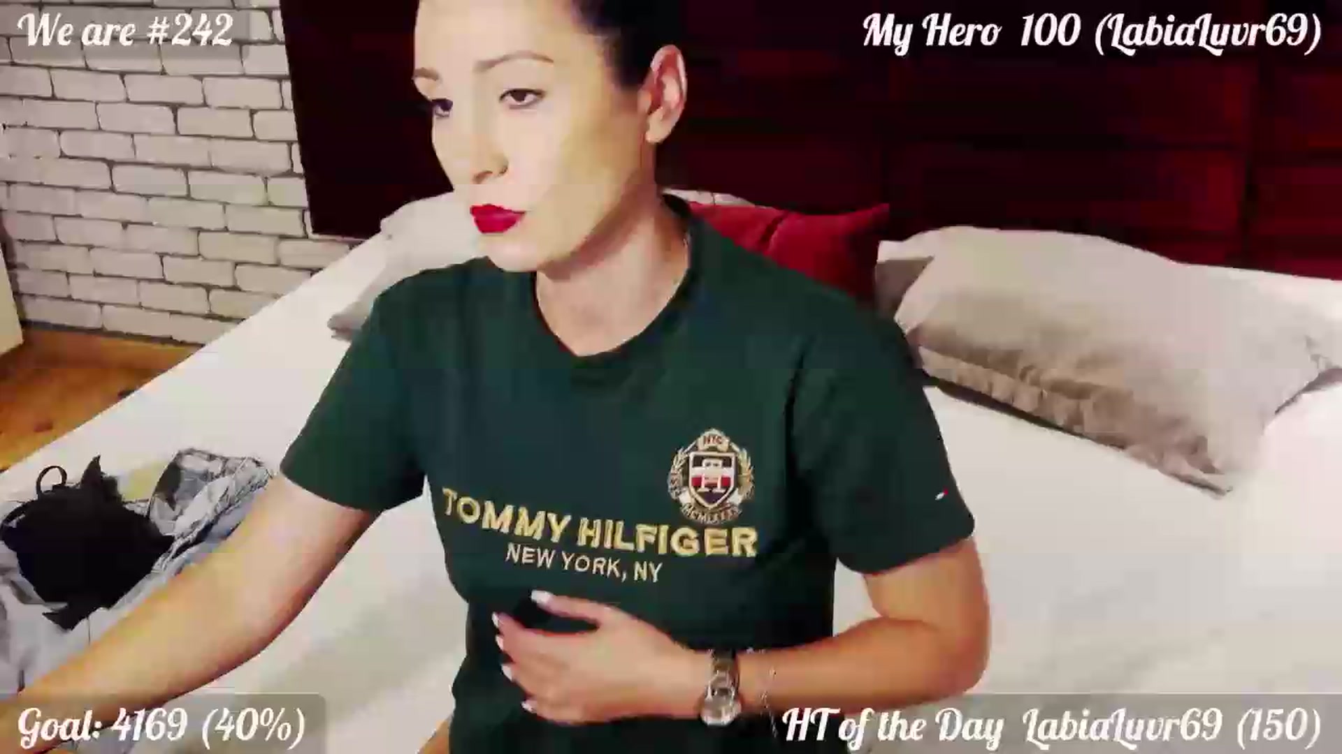 Gallery image thumbnail from QuinnieSmile's myfreecams stream on, 07/22/2026, 12:07 image 18 of 20