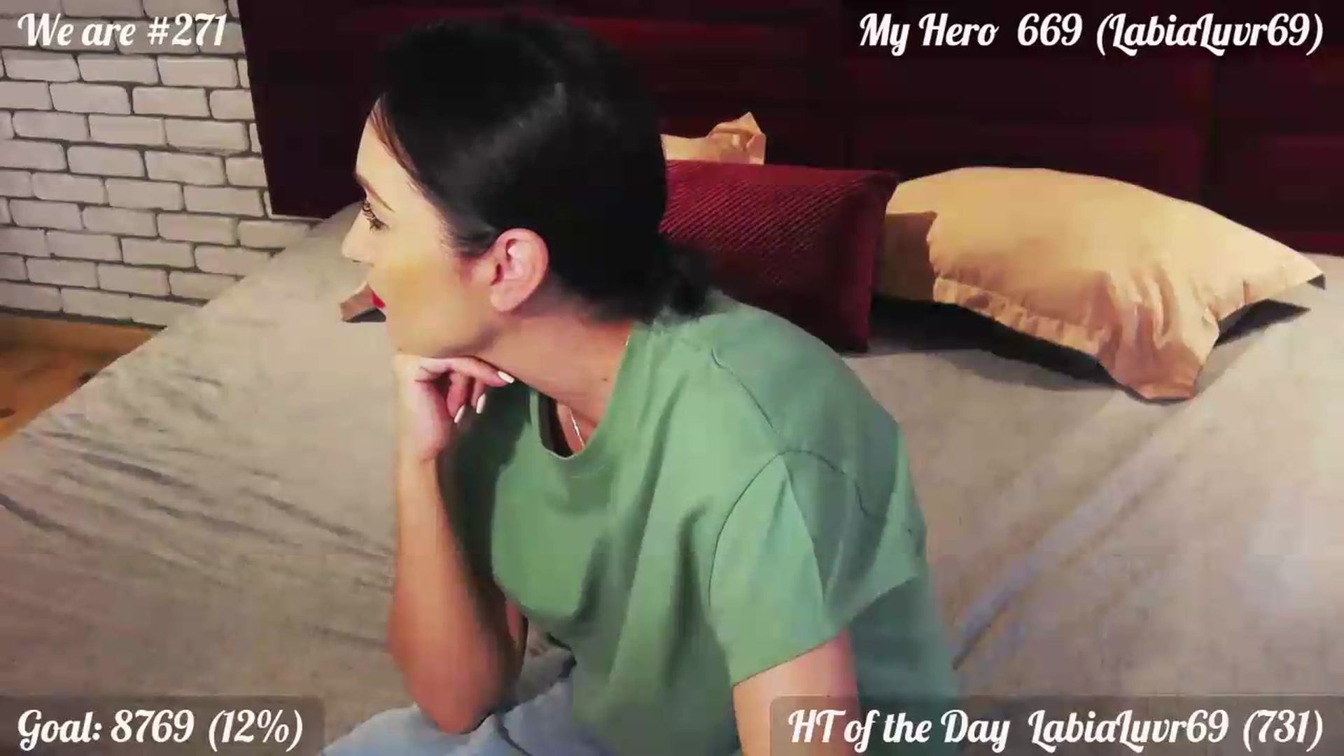 Gallery image thumbnail from QuinnieSmile's myfreecams stream on, 07/27/2026, 10:23 image 11 of 20