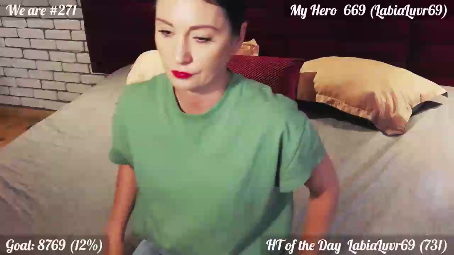 Gallery image thumbnail from QuinnieSmile's myfreecams stream on, 07/27/2026, 11:32 image 1 of 20
