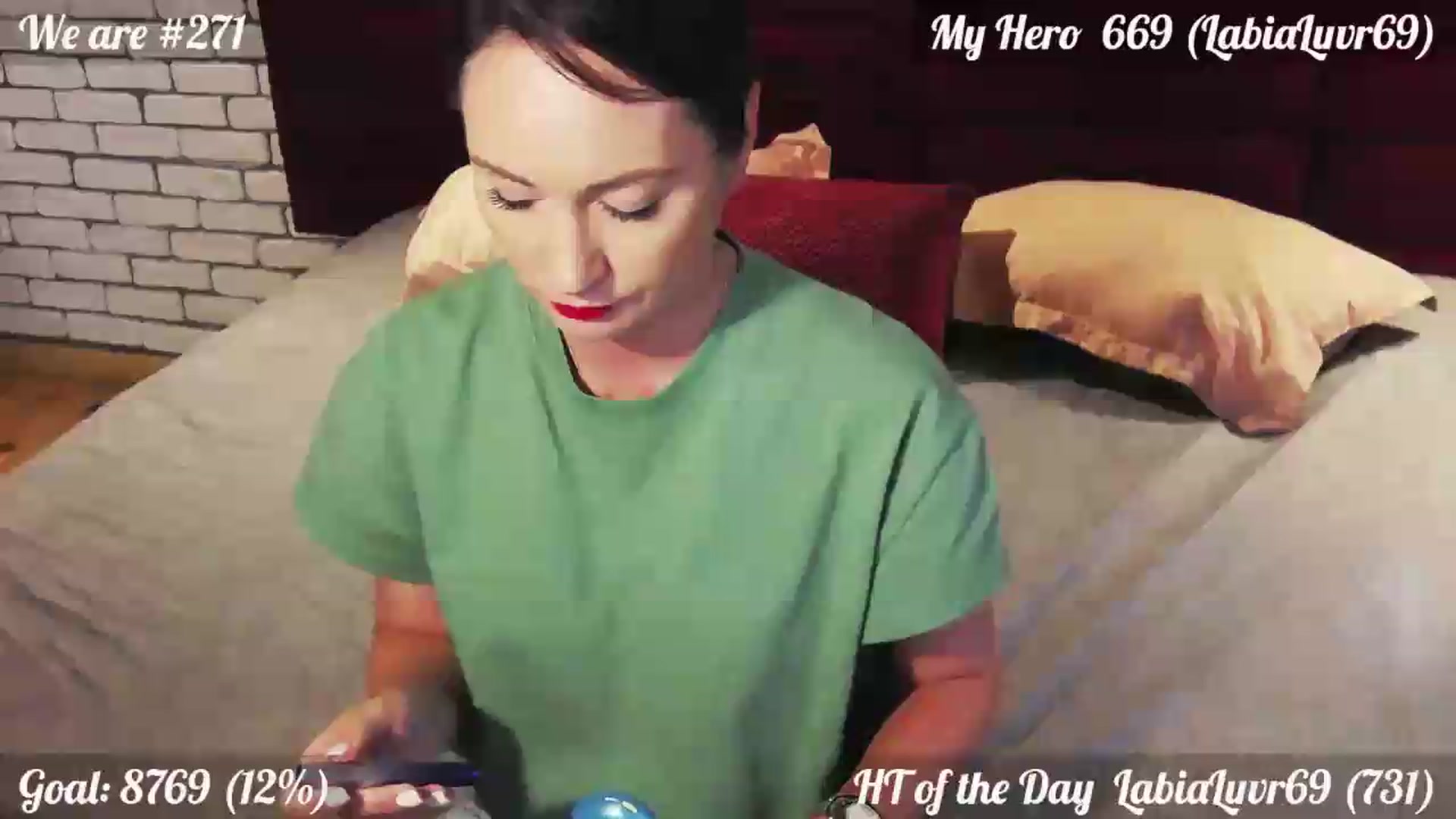 Gallery image thumbnail from QuinnieSmile's myfreecams stream on, 07/27/2026, 11:32 image 2 of 20