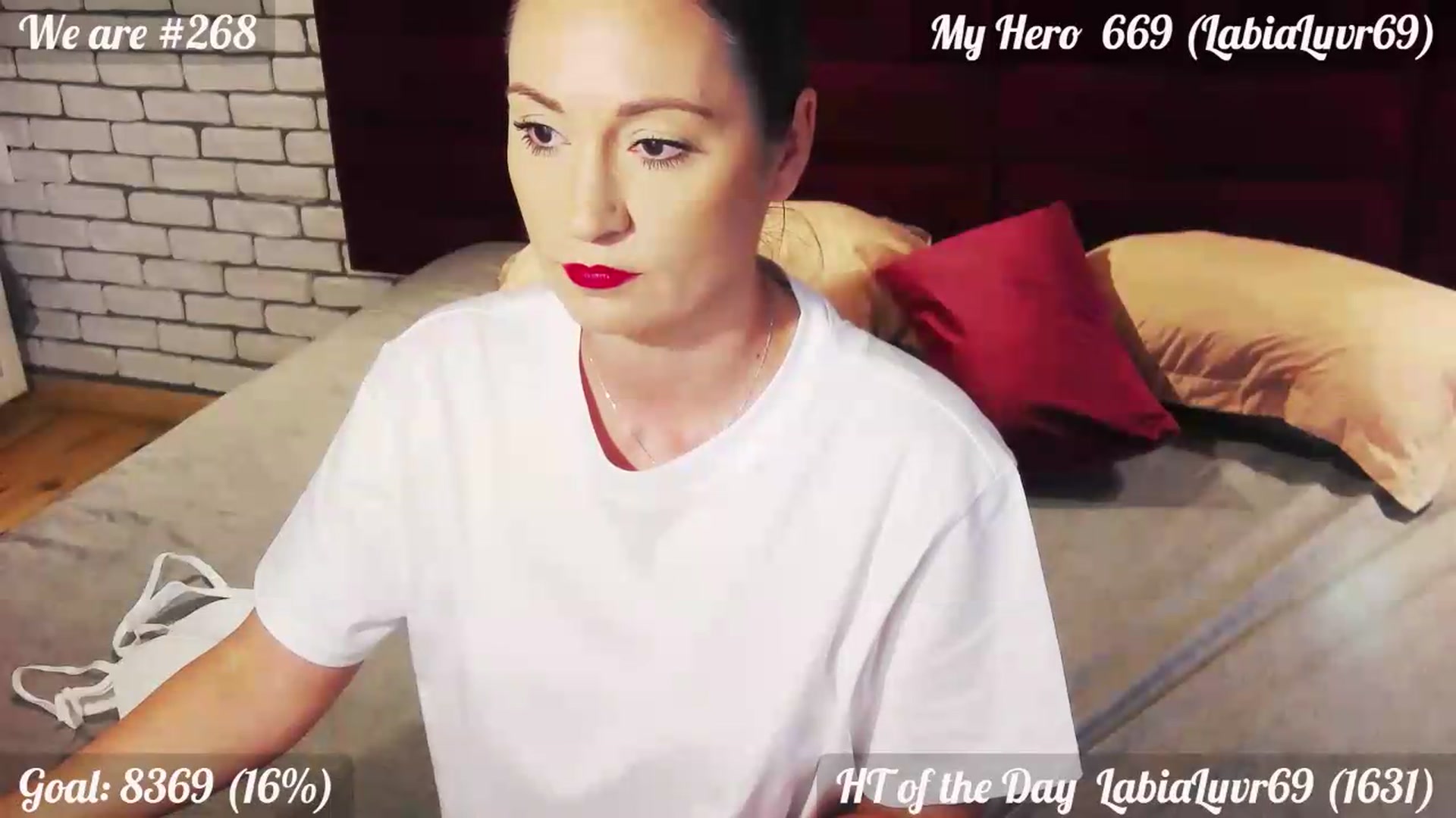 Gallery image thumbnail from QuinnieSmile's myfreecams stream on, 07/28/2026, 10:45 image 17 of 20