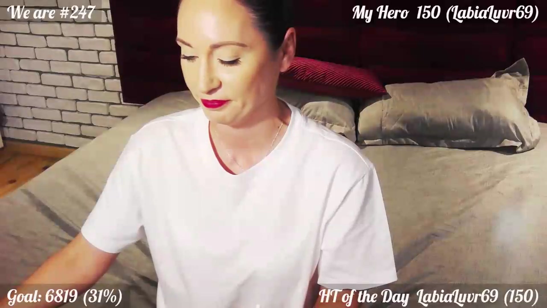 Gallery image thumbnail from QuinnieSmile's myfreecams stream on, 07/28/2026, 13:24 image 11 of 20