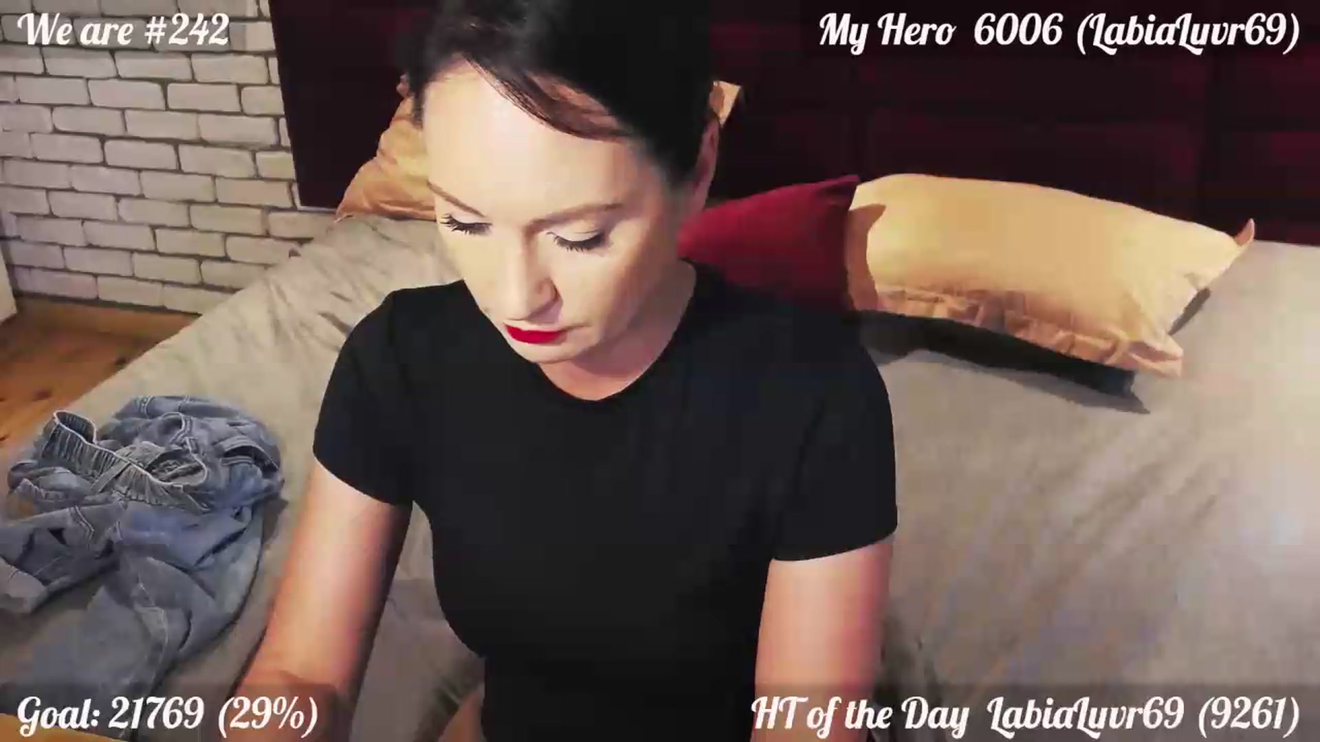 Gallery image thumbnail from QuinnieSmile's myfreecams stream on, 07/31/2026, 11:59 image 8 of 20