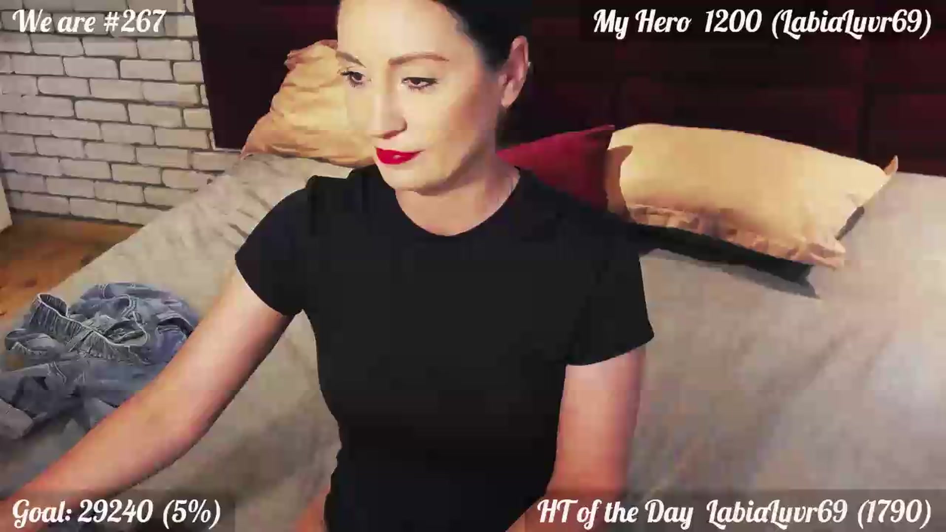 Gallery image thumbnail from QuinnieSmile's myfreecams stream on, 07/31/2026, 11:59 image 5 of 20