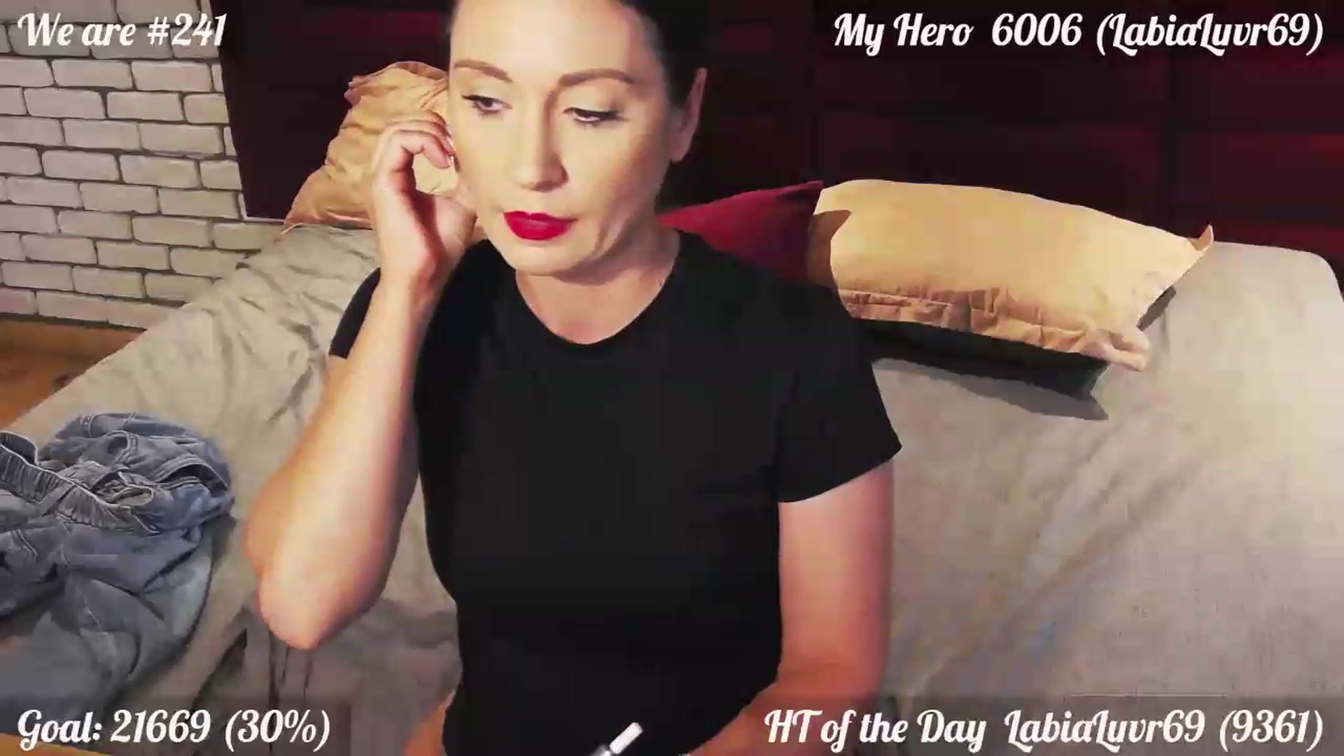 Gallery image thumbnail from QuinnieSmile's myfreecams stream on, 07/31/2026, 11:59 image 12 of 20