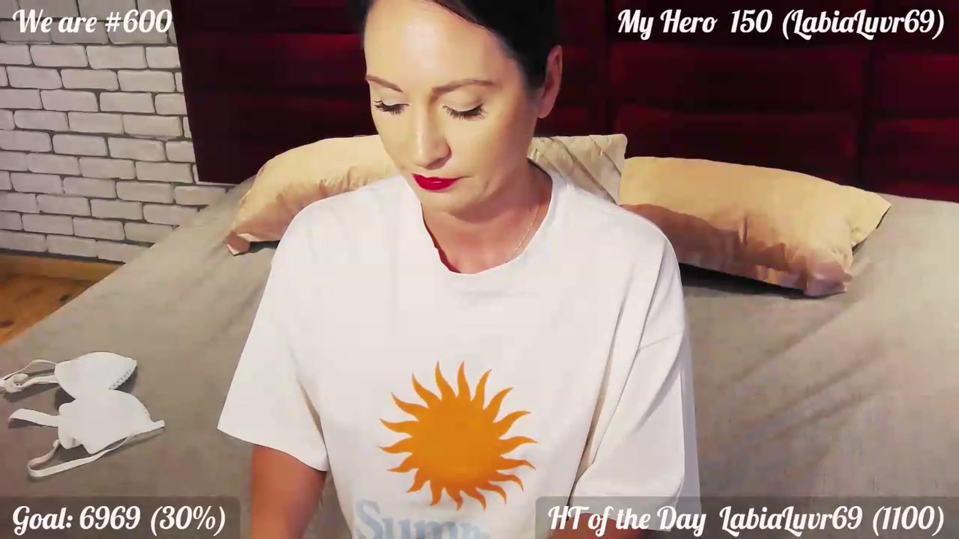 Gallery image thumbnail from QuinnieSmile's myfreecams stream on, 08/10/2026, 12:42 image 5 of 20