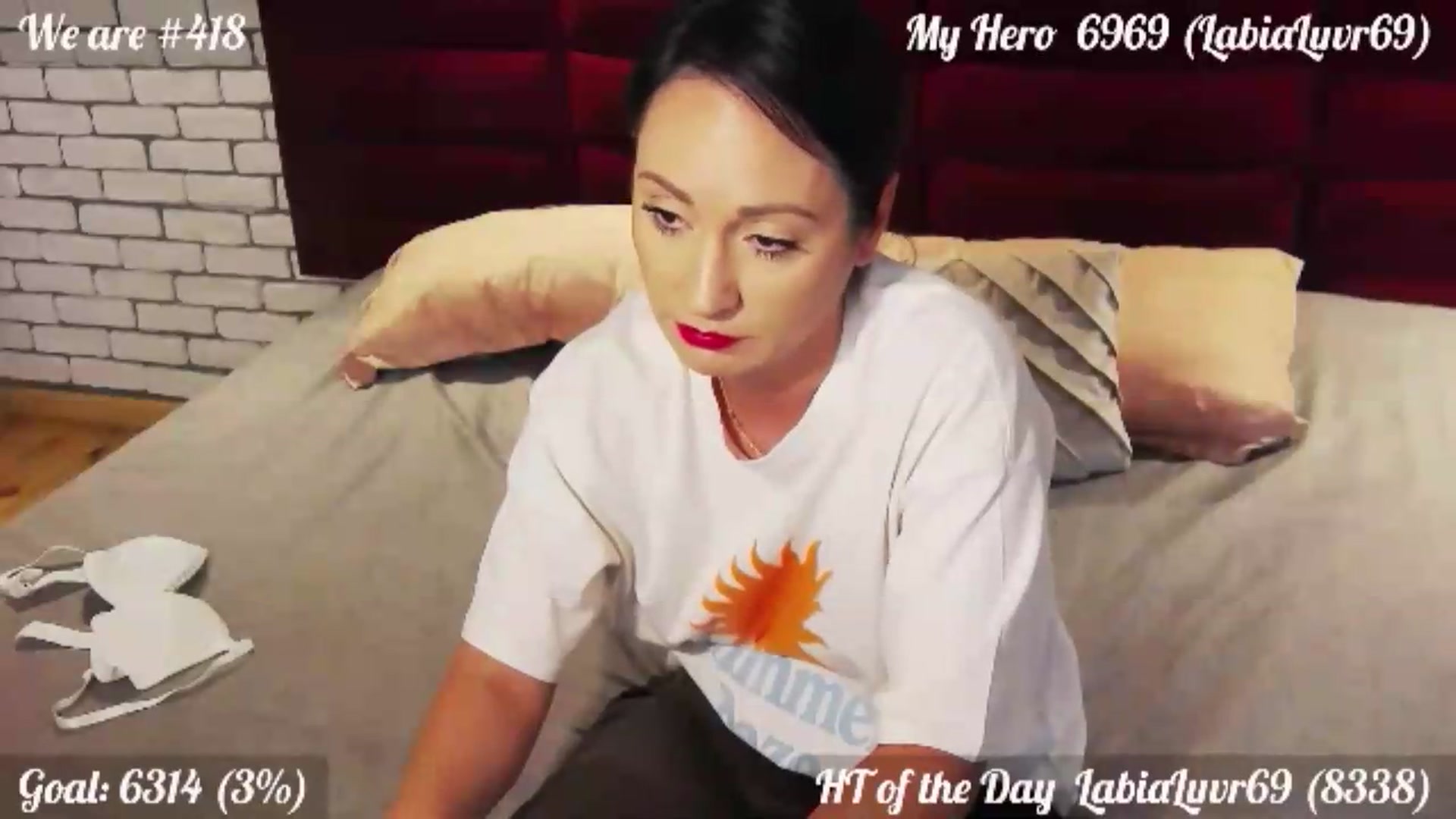 Gallery image thumbnail from QuinnieSmile's myfreecams stream on, 08/10/2026, 13:13 image 4 of 20