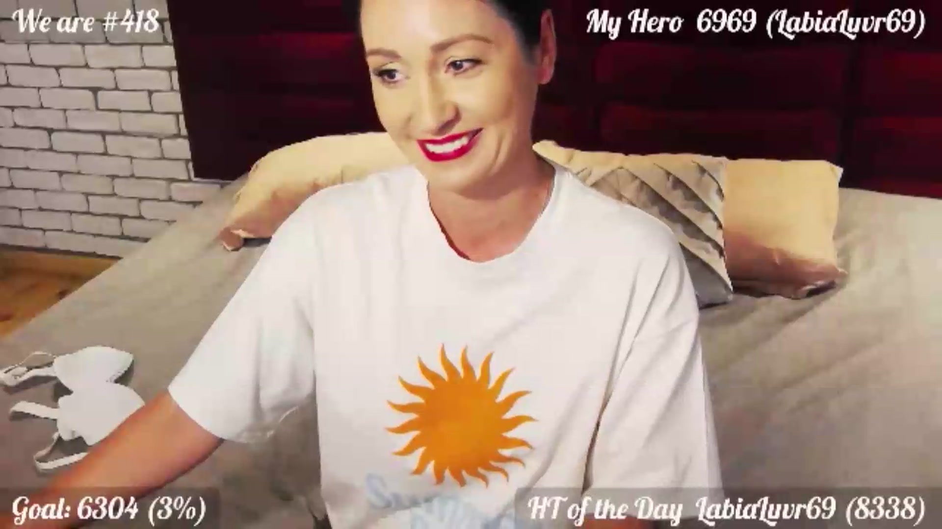 Gallery image thumbnail from QuinnieSmile's myfreecams stream on, 08/10/2026, 13:13 image 11 of 20