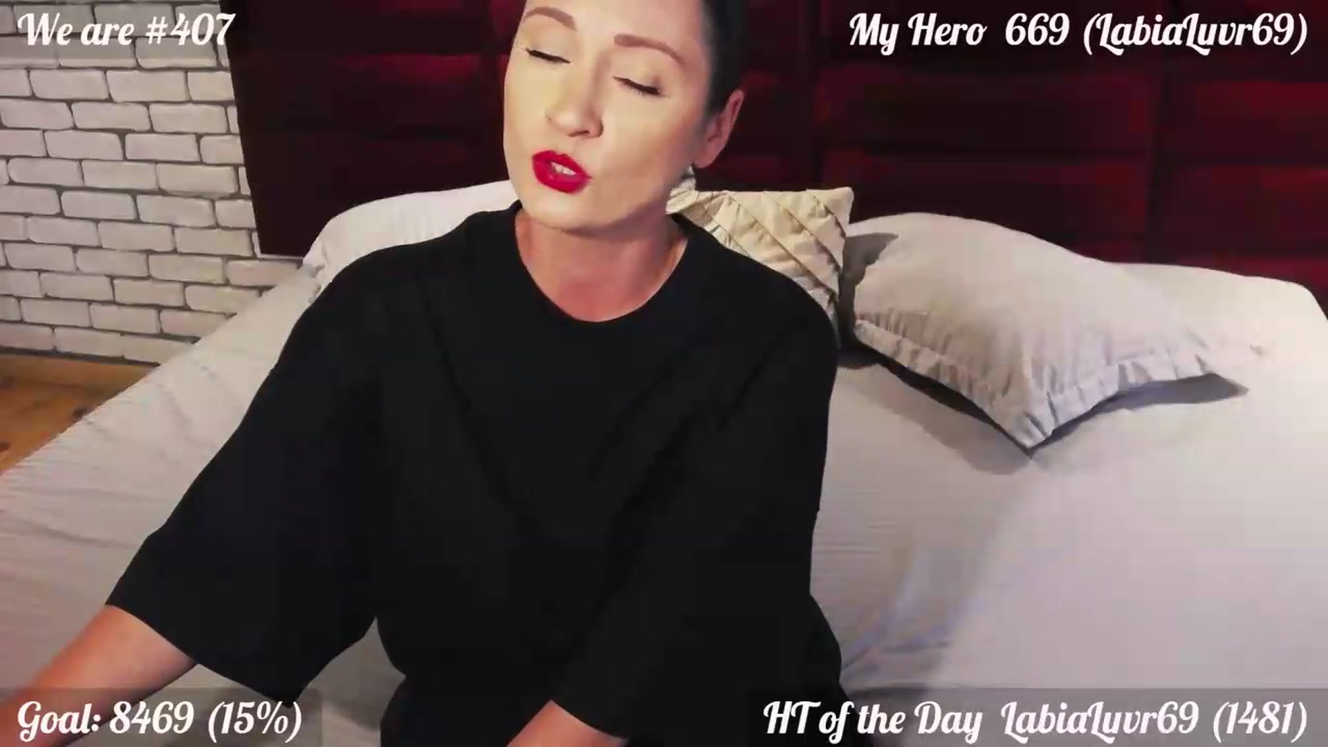 Gallery image thumbnail from QuinnieSmile's myfreecams stream on, 08/12/2026, 10:37 image 18 of 20