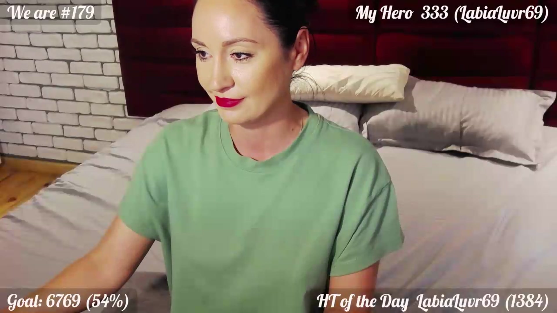 Gallery image thumbnail from QuinnieSmile's myfreecams stream on, 08/14/2026, 13:29 image 4 of 20