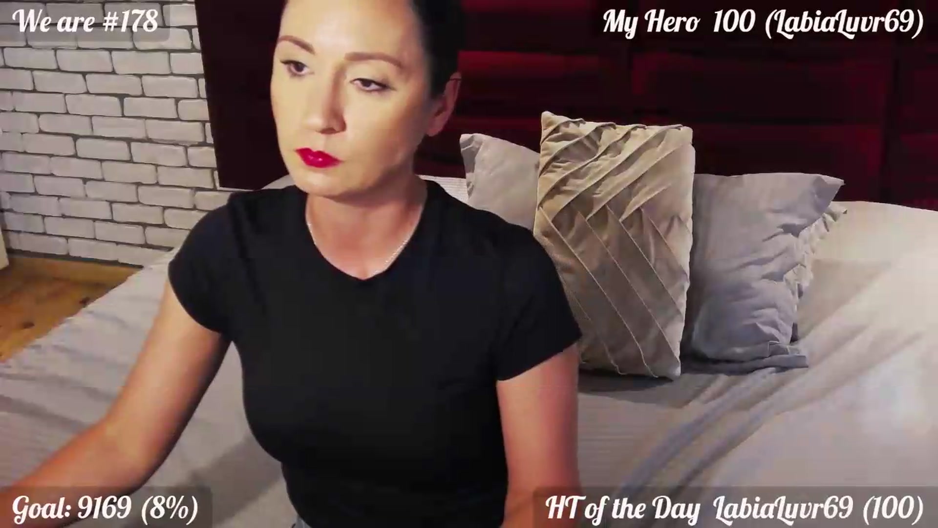 Gallery image thumbnail from QuinnieSmile's myfreecams stream on, 08/15/2026, 12:48 image 4 of 20