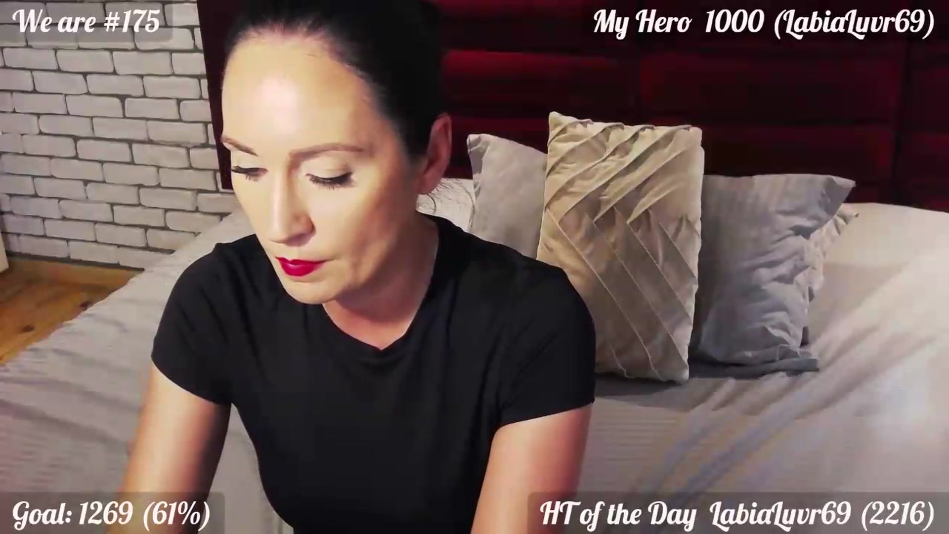 Gallery image thumbnail from QuinnieSmile's myfreecams stream on, 08/15/2026, 12:48 image 12 of 20
