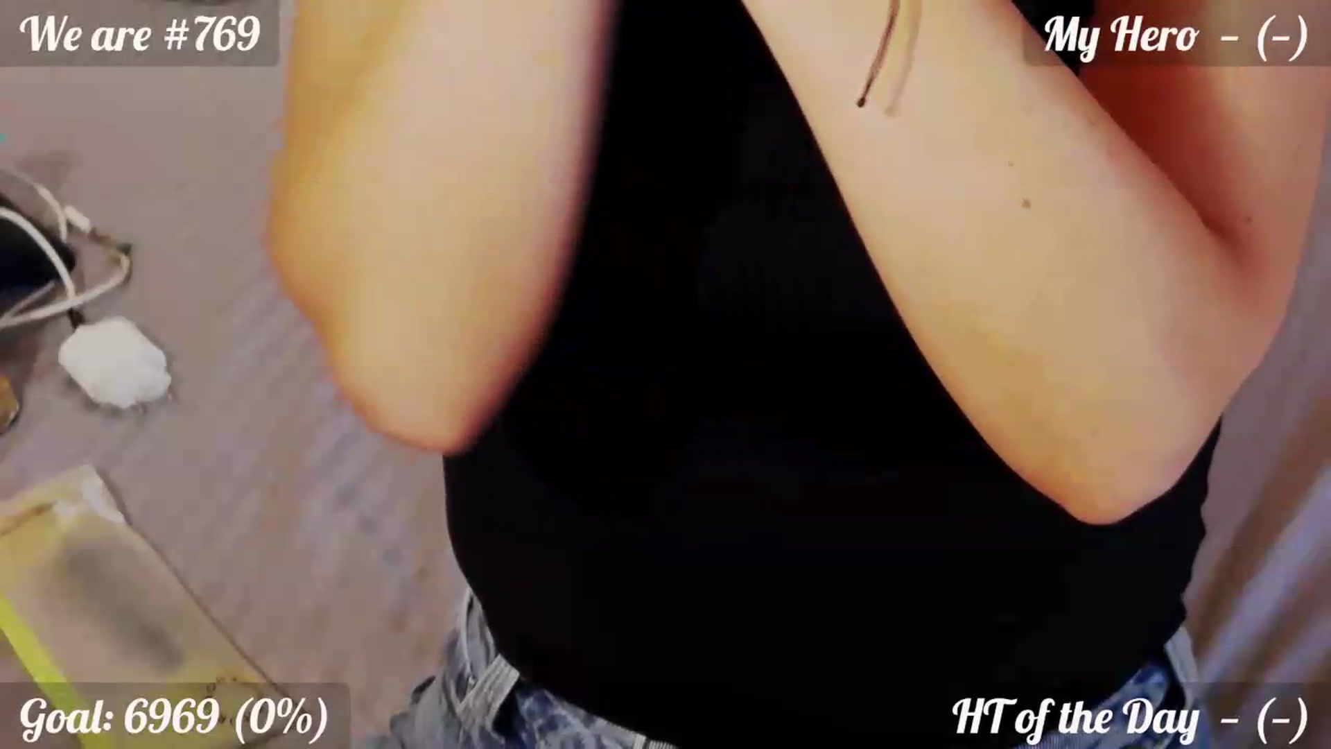 Gallery image thumbnail from QuinnieSmile's myfreecams stream on, 09/09/2026, 09:51 image 7 of 20